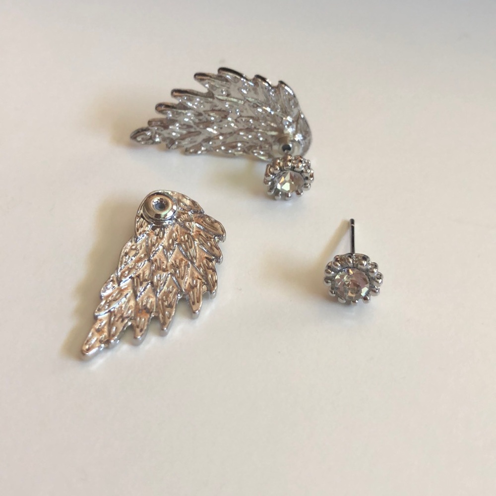 Last Pair☝️❗️Angel Wing Back Bling Stud Earrings - Picture 2 of 6
